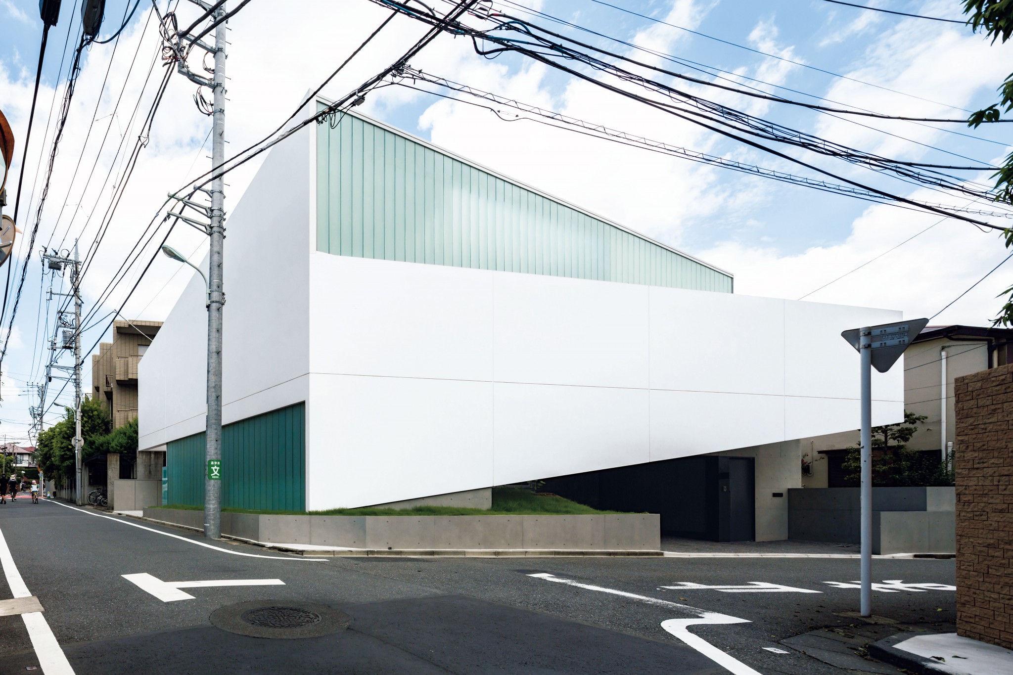 代沢医院の家 設計 田井勝馬 田井勝馬建築設計工房 施工 醍醐建設 株式会社新建築社