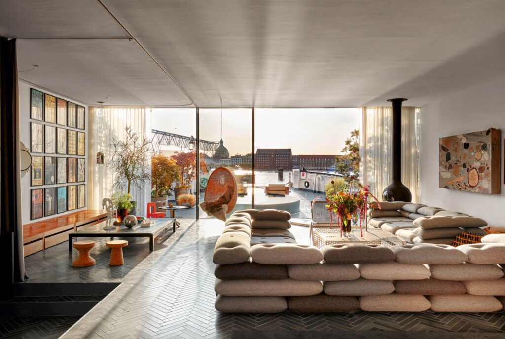 ビャルケ・インゲルス ハウス・ボート・ブッケン・ブルーセ/Bjarke Ingels Houseboat Bukken Bruse a+u 2026年8月号